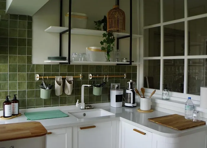 Mood In Flats Apartment *